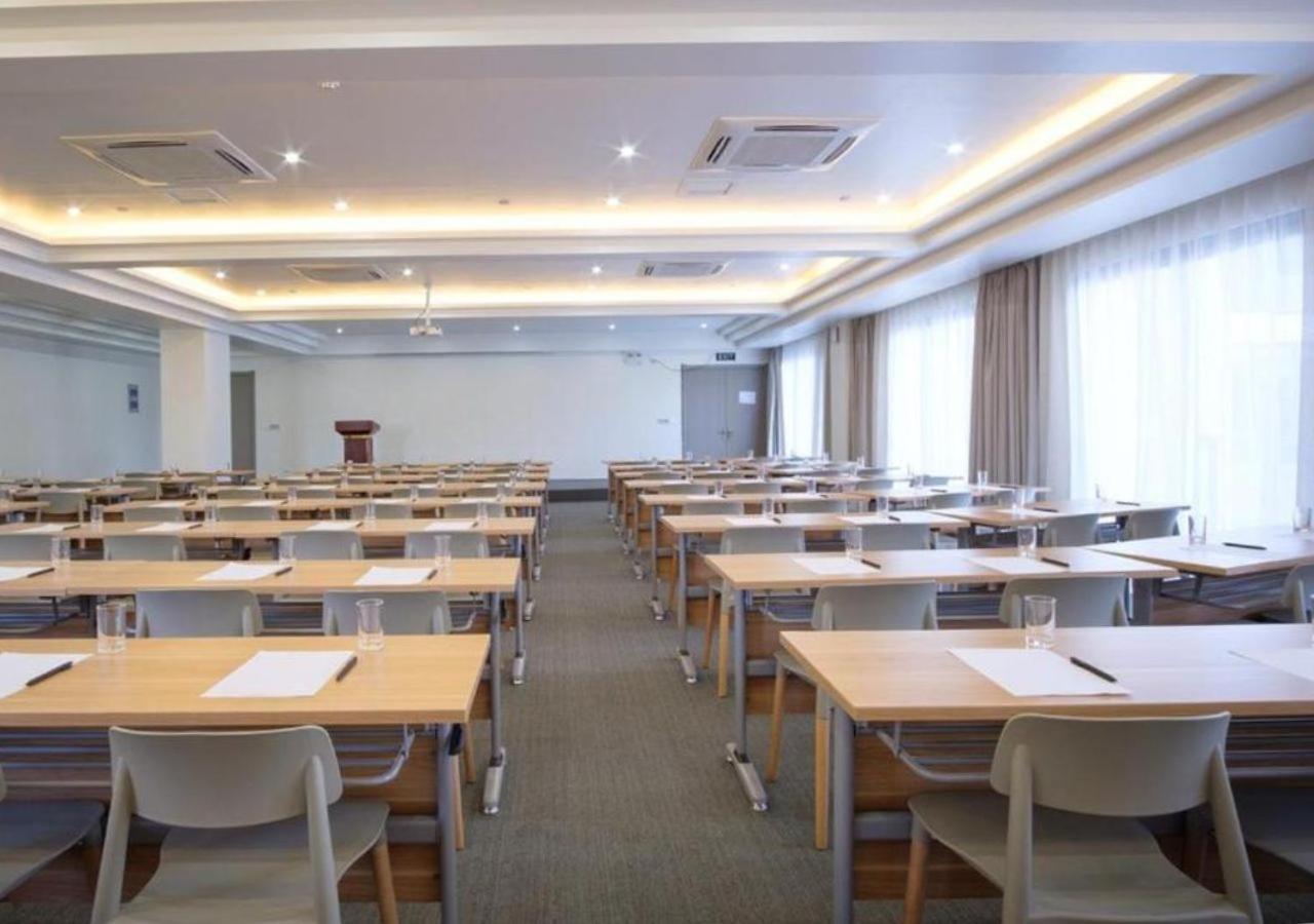 Nalagi Hotel Нанди Экстерьер фото